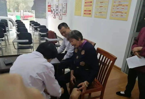 公益體檢進(jìn)社區(qū)，健康服務(wù)暖人心——我縣開(kāi)展新時(shí)代文明實(shí)踐活動(dòng)側(cè)記